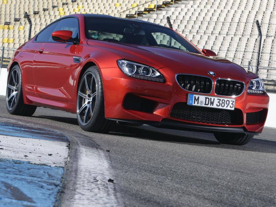  BMW M6 Coupe Competition Package 2013 года  (фото 7 из 16)